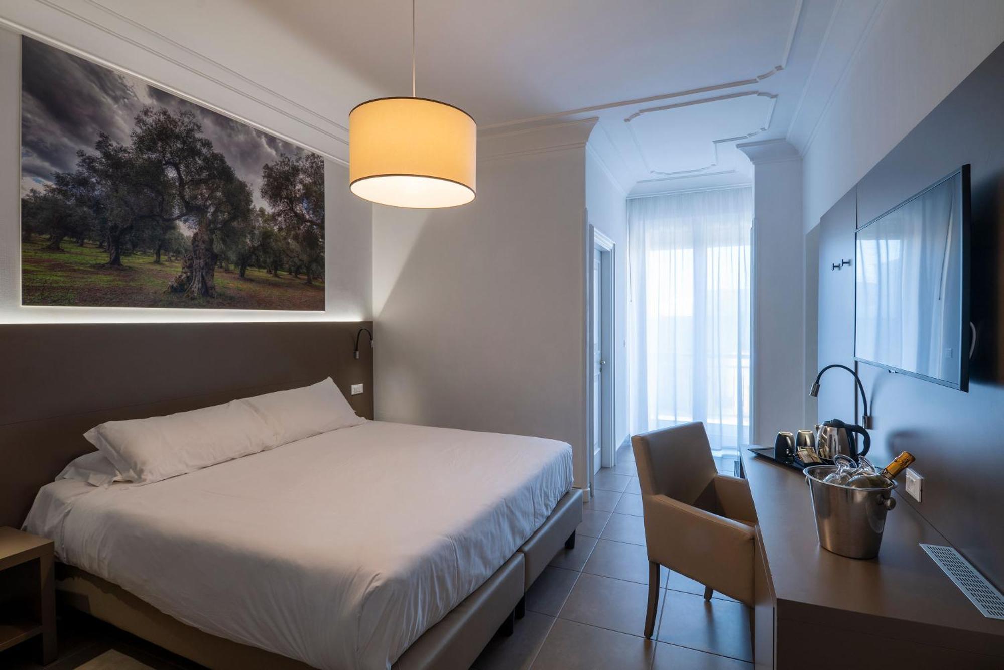 Hotel Delle Palme Lecce Esterno foto