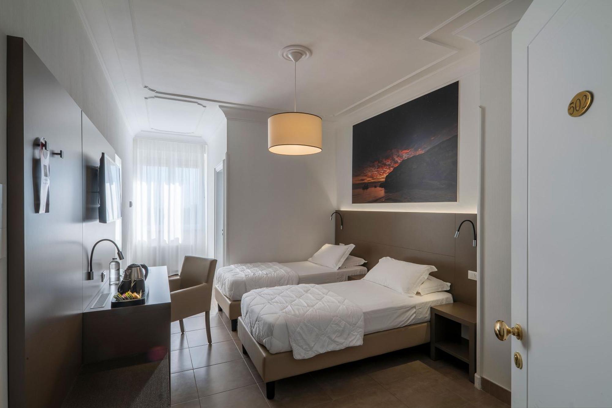 Hotel Delle Palme Lecce Esterno foto