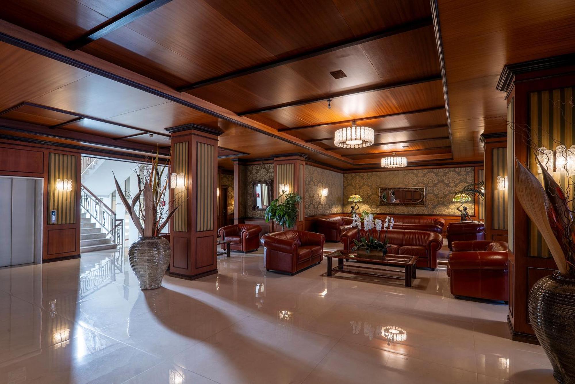 Hotel Delle Palme Lecce Esterno foto
