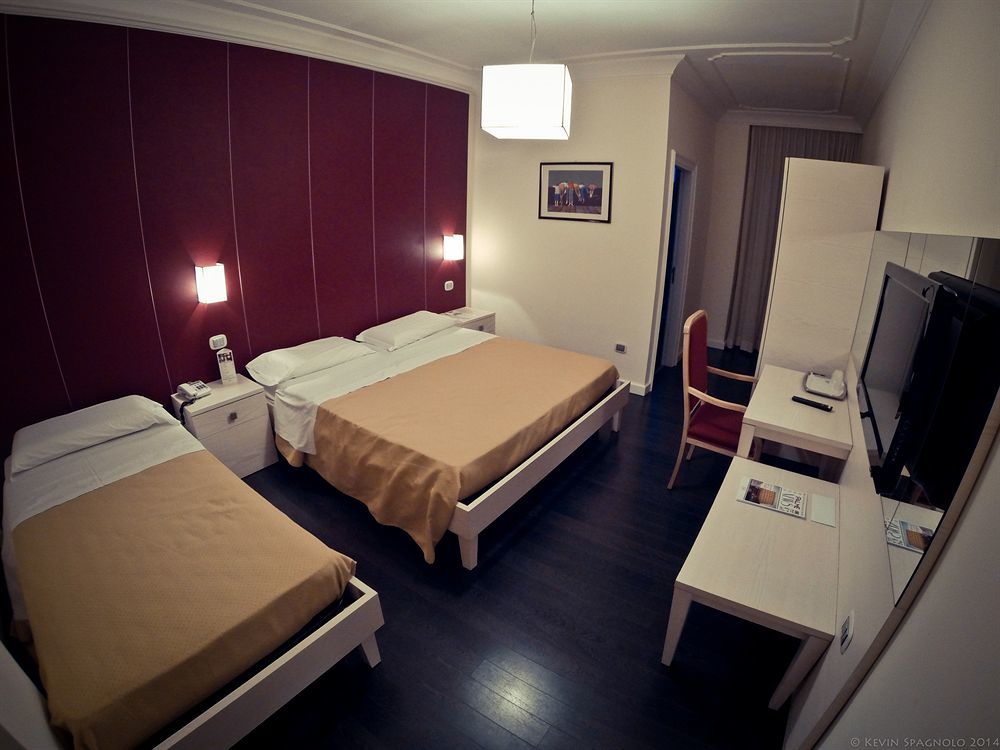 Hotel Delle Palme Lecce Esterno foto